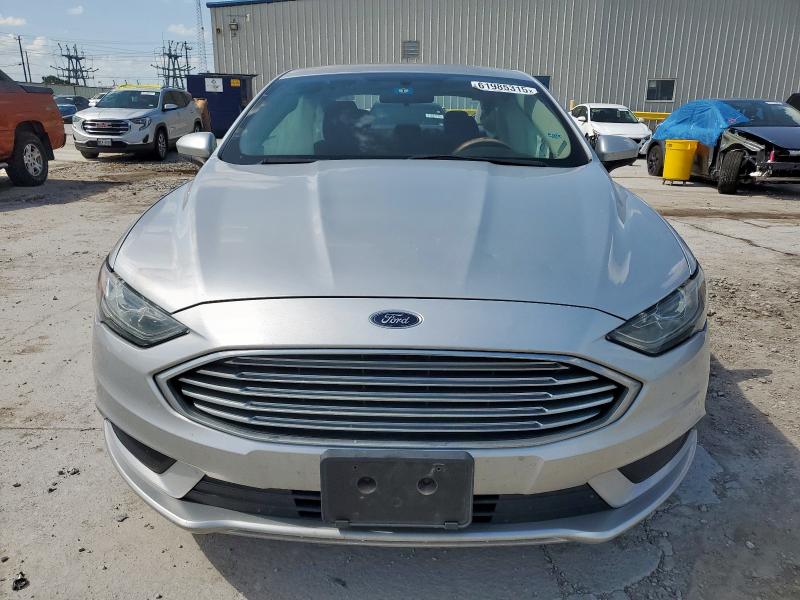  FORD FUSION 2018 Srebrny