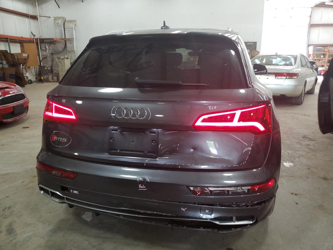 wa1c4afy6j2126545 WA1C4AFY6J2126545 2018 Audi Sq5 Prestige