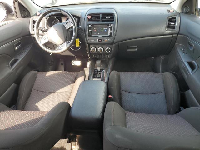  MITSUBISHI OUTLANDER 2018 Srebrny