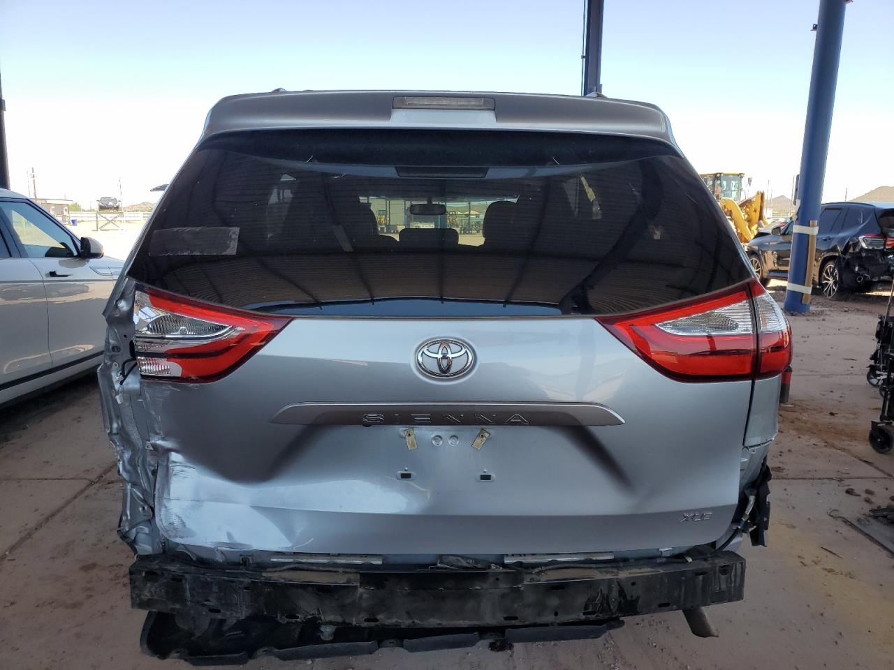 5TDYZ3DC9HS803932 TOYOTA All Models 2017