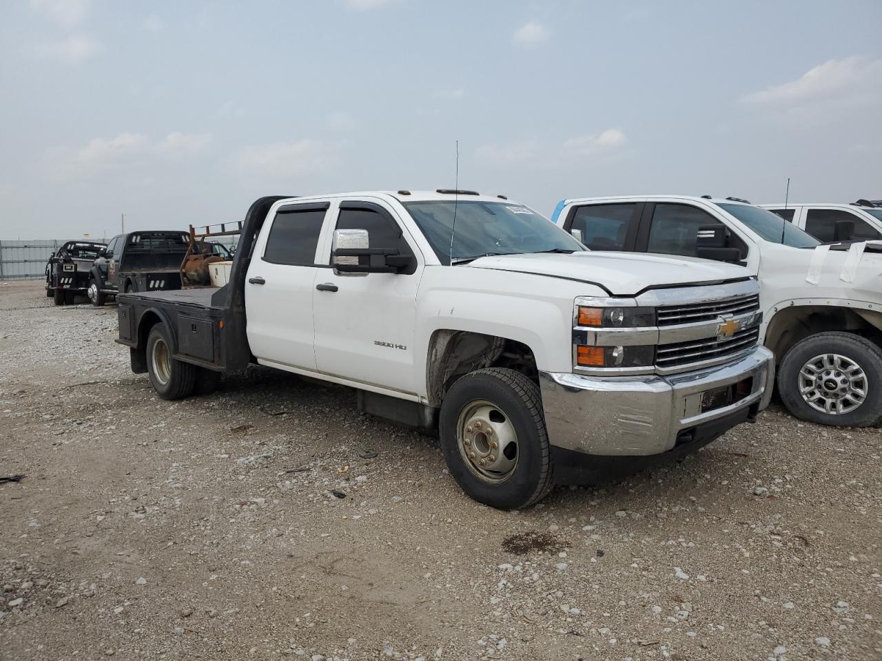2016 Chevrolet Silverado C3500 na sprzedaż w Greenwood, NE - Minor Dent/Scratches