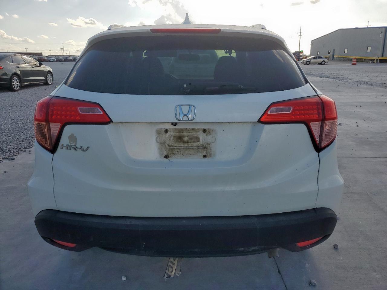 HONDA HR-V 2017 VIN 3CZRU5H79HM719017 фото 6