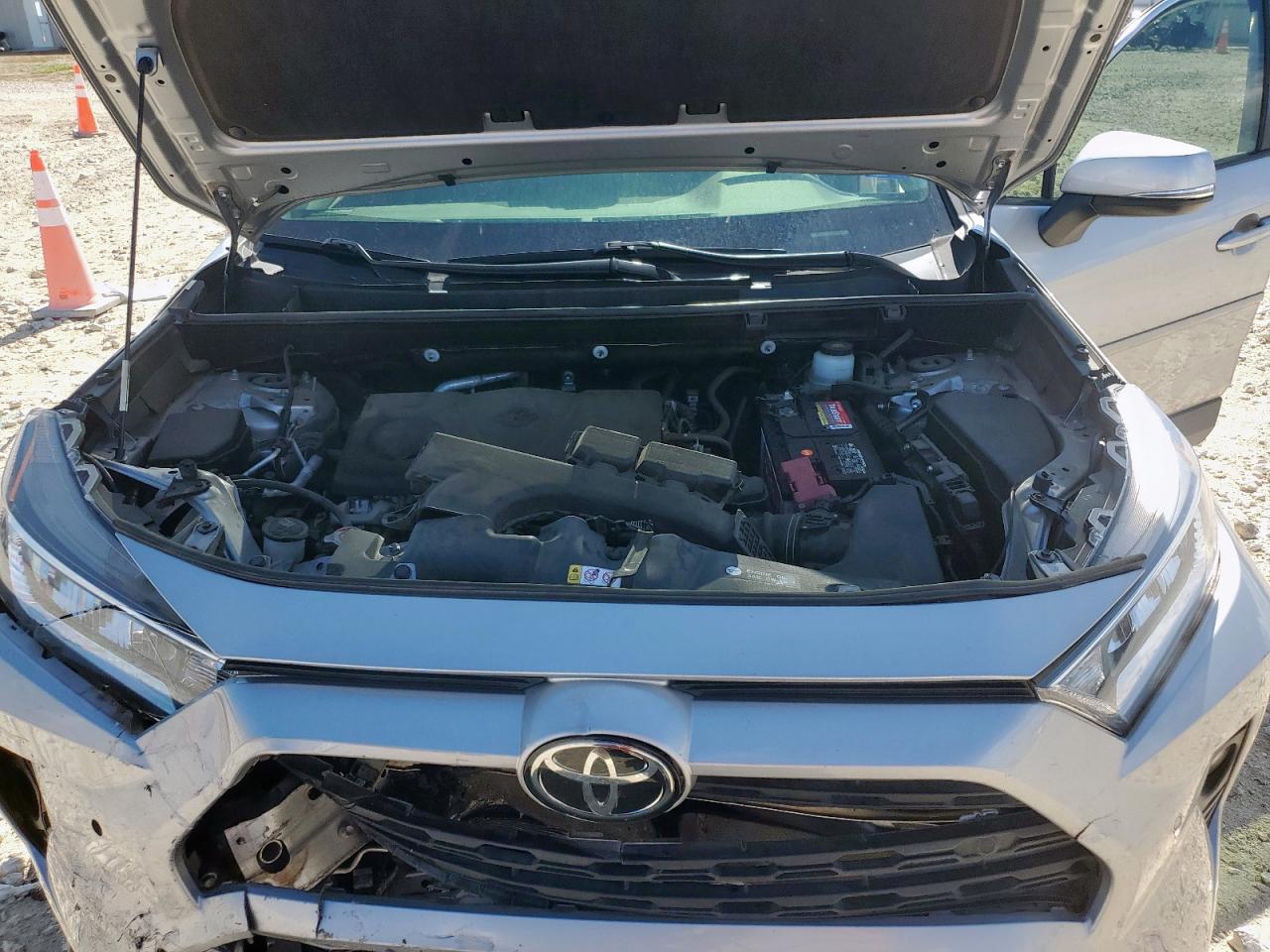 2020 Toyota Rav4 Xle Premium VIN: JTMA1RFV4LJ035082 Lot: 62845695