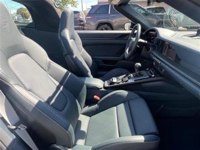 PORSCHE 911 2024 Gray