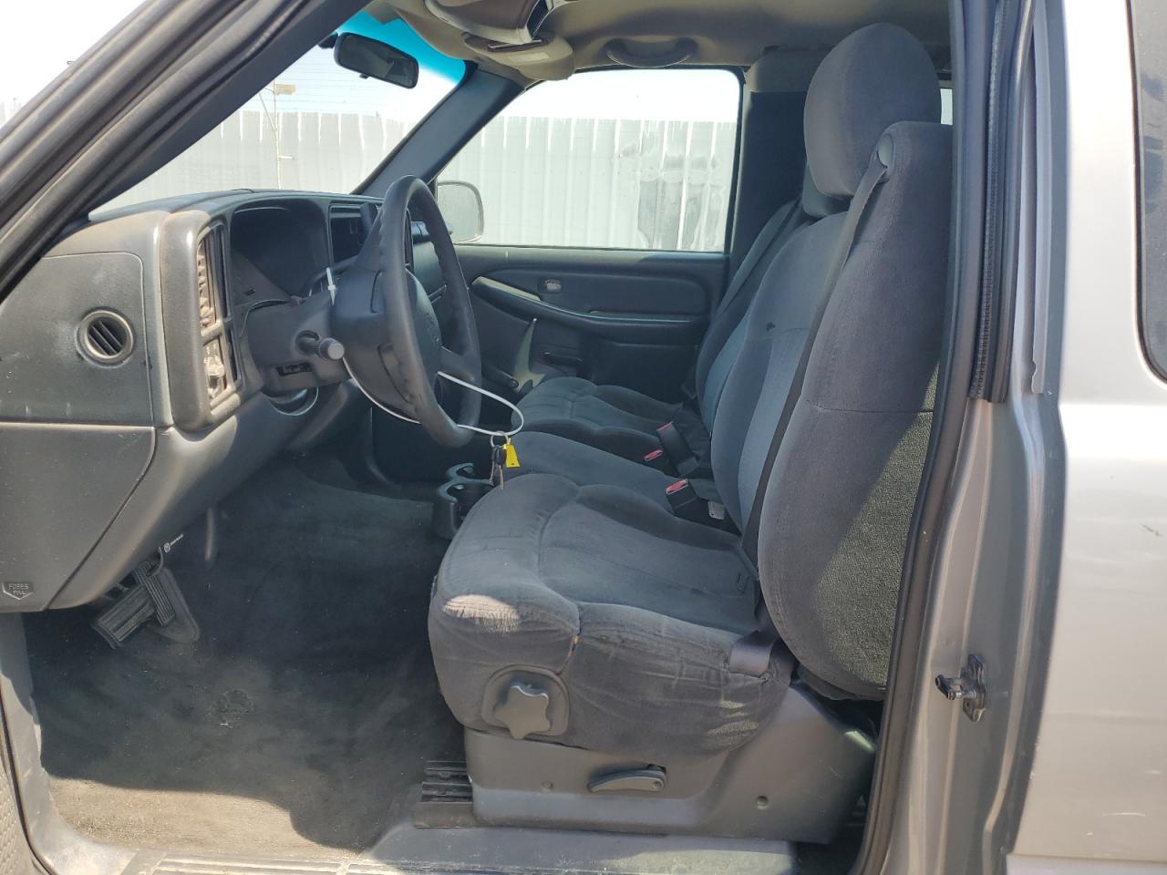 2000 Chevrolet Silverado C1500 VIN: 2GCEC19WXY1102447 Lot: 60490315