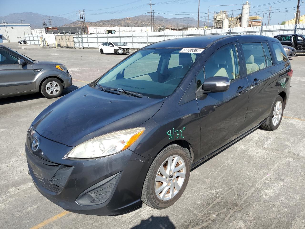 2015 Mazda 5 Sport იყიდება Sun Valley-ში, CA - Rear End