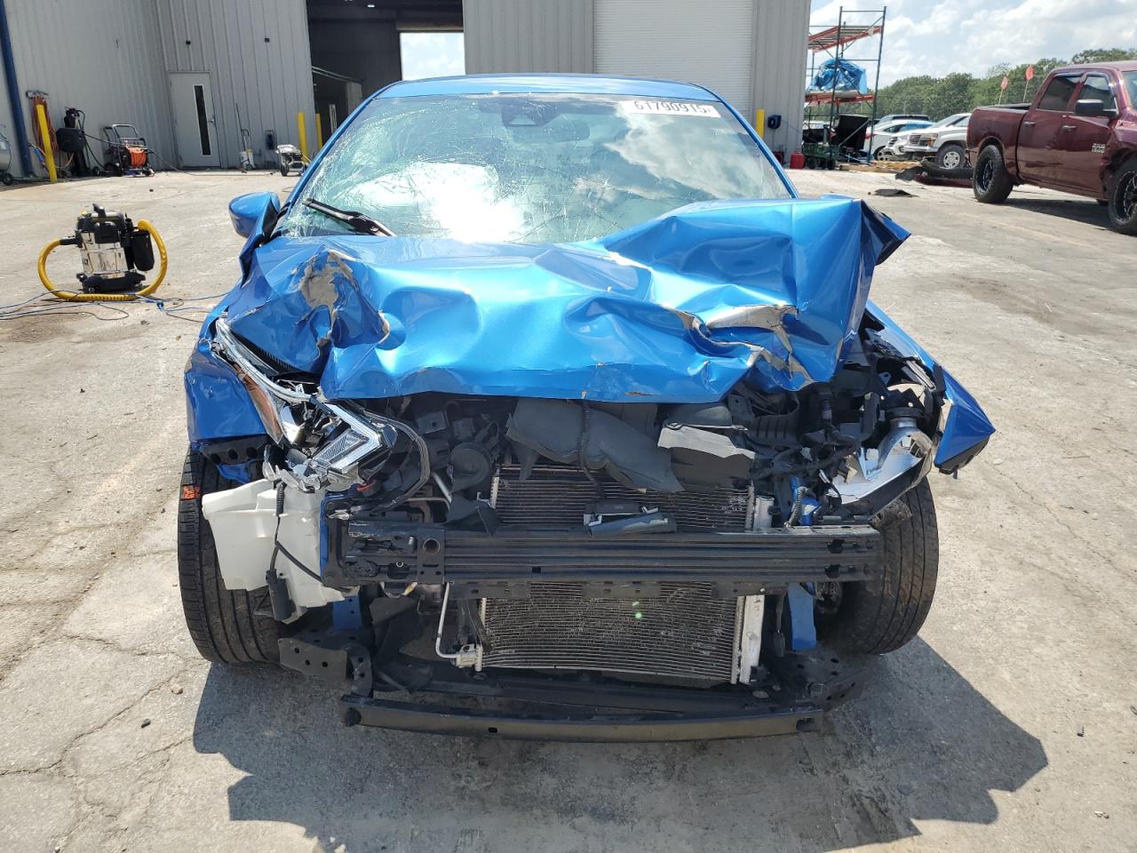 3N1CN8EV0ML825789 NISSAN VERSA 2021