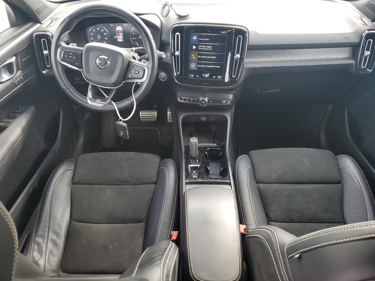 2020 Volvo Xc40 T5 R-Design VIN: YV4162UM8L2313007 Lot: 61200165