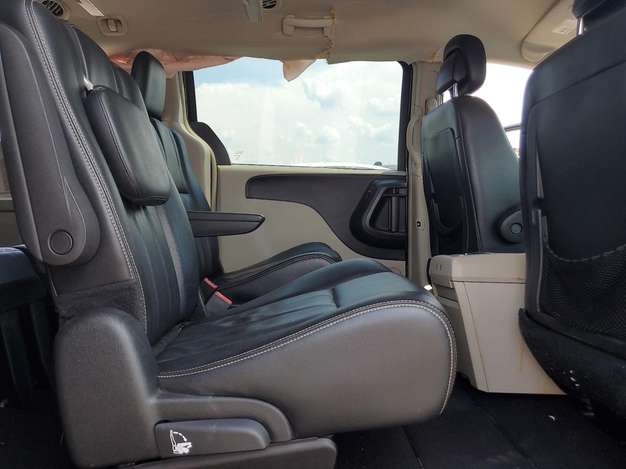 2015 Chrysler Town & Country Touring VIN: 2C4RC1BGXFR637345 Lot: 62662715