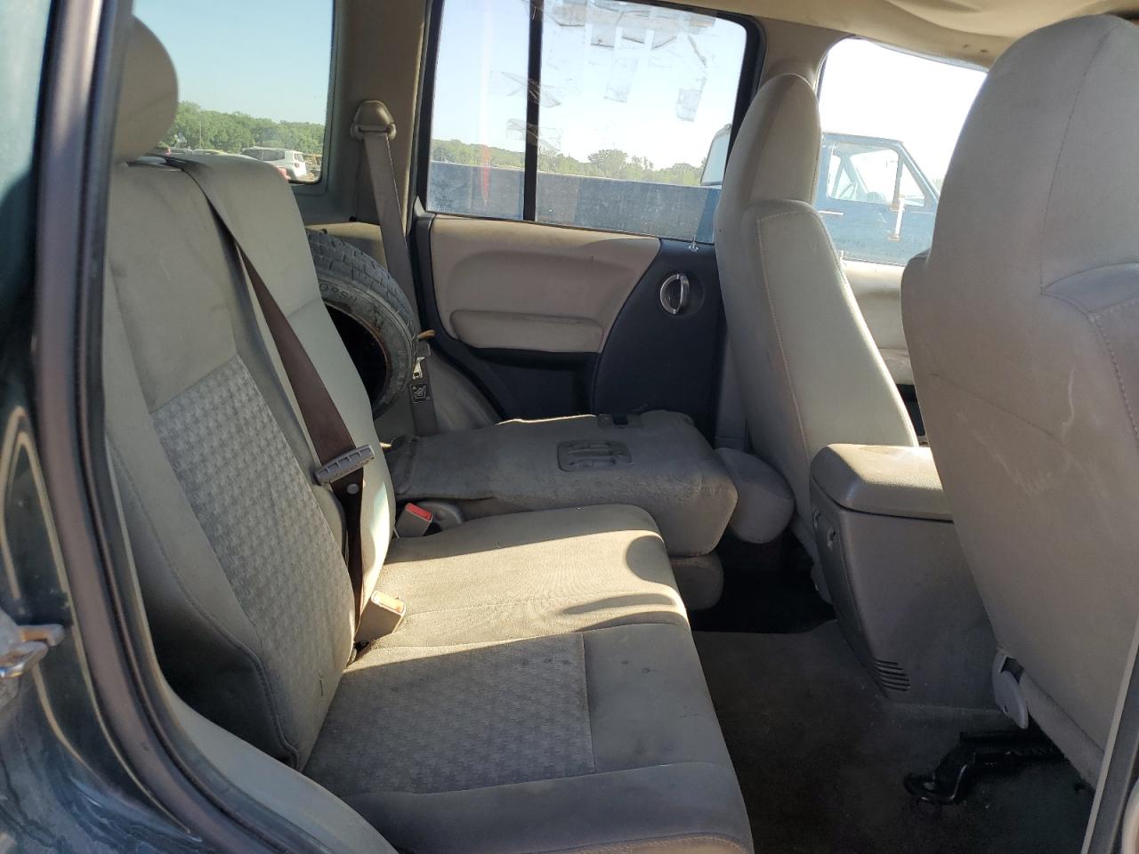 JEEP LIBERTY 2005 VIN 1J4GL48KX5W519705 zdjęcie 11