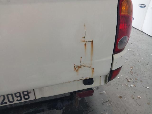2013 MITSUBISHI L200
