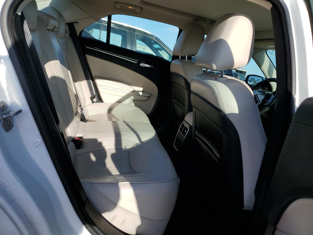 2017 Chrysler 300C VIN: 2C3CCAEG7HH571142 Lot: 62768755
