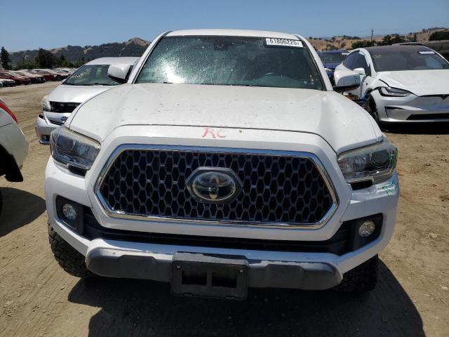  TOYOTA TACOMA 2018 Biały