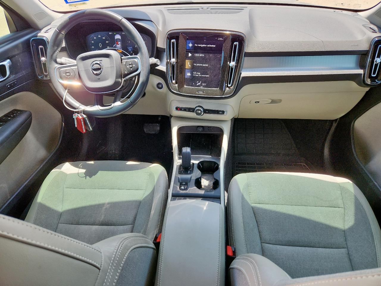 2020 Volvo Xc40 T4 Momentum VIN: YV4AC2HK2L2295301 Lot: 61411355