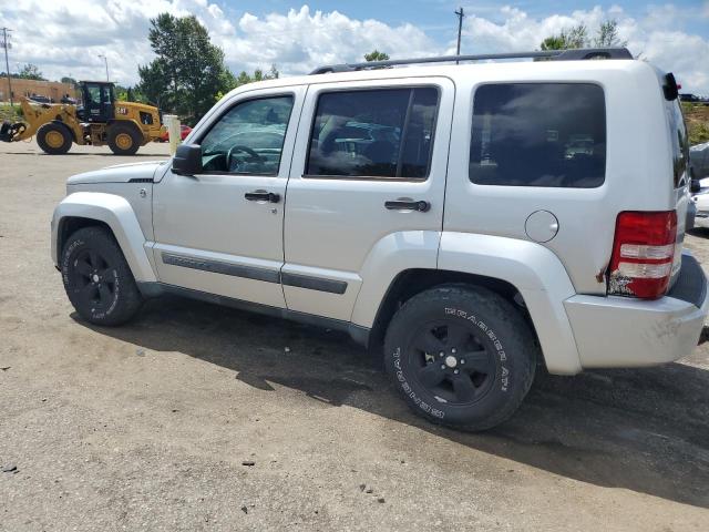 Паркетники JEEP LIBERTY 2012 Серебристый