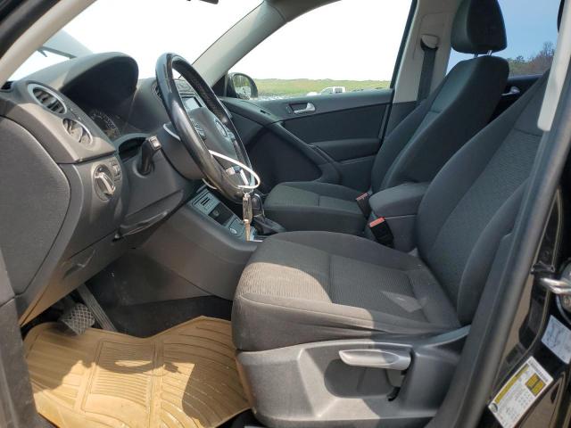 Седаны VOLKSWAGEN TIGUAN 2017 Черный