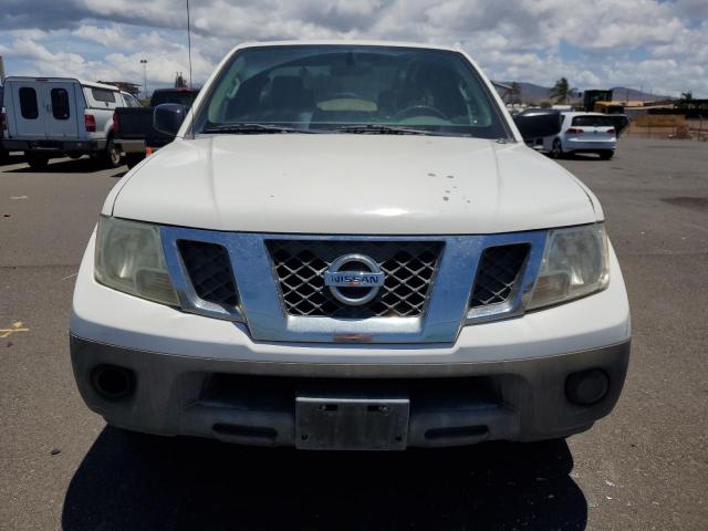 Pickups NISSAN FRONTIER 2013 Biały