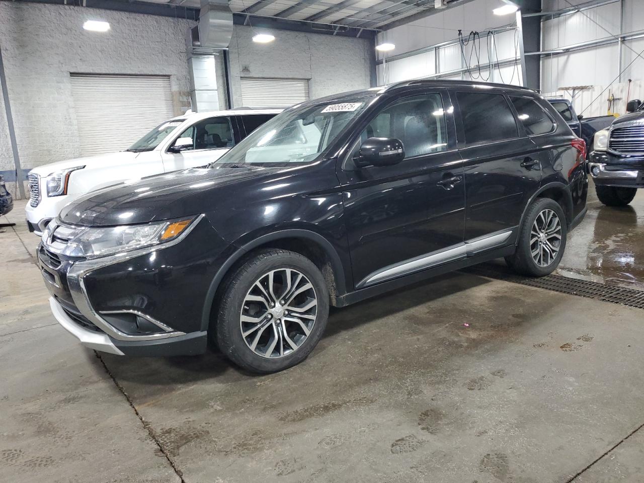 2016 Mitsubishi Outlander Se იყიდება Ham Lake-ში, MN - Minor Dent/Scratches