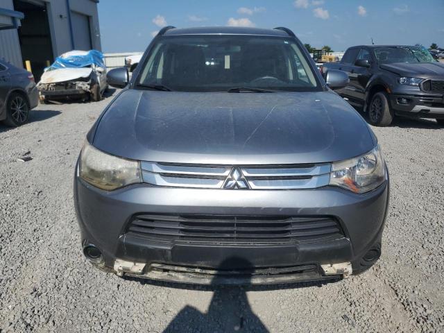 MITSUBISHI OUTLANDER 2015 Srebrny