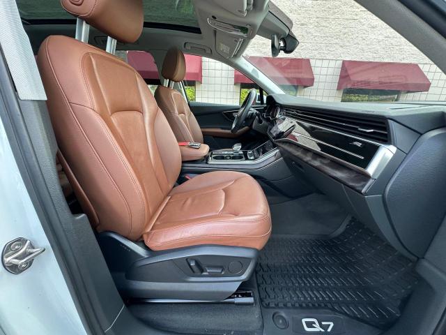  AUDI Q7 2021 Biały