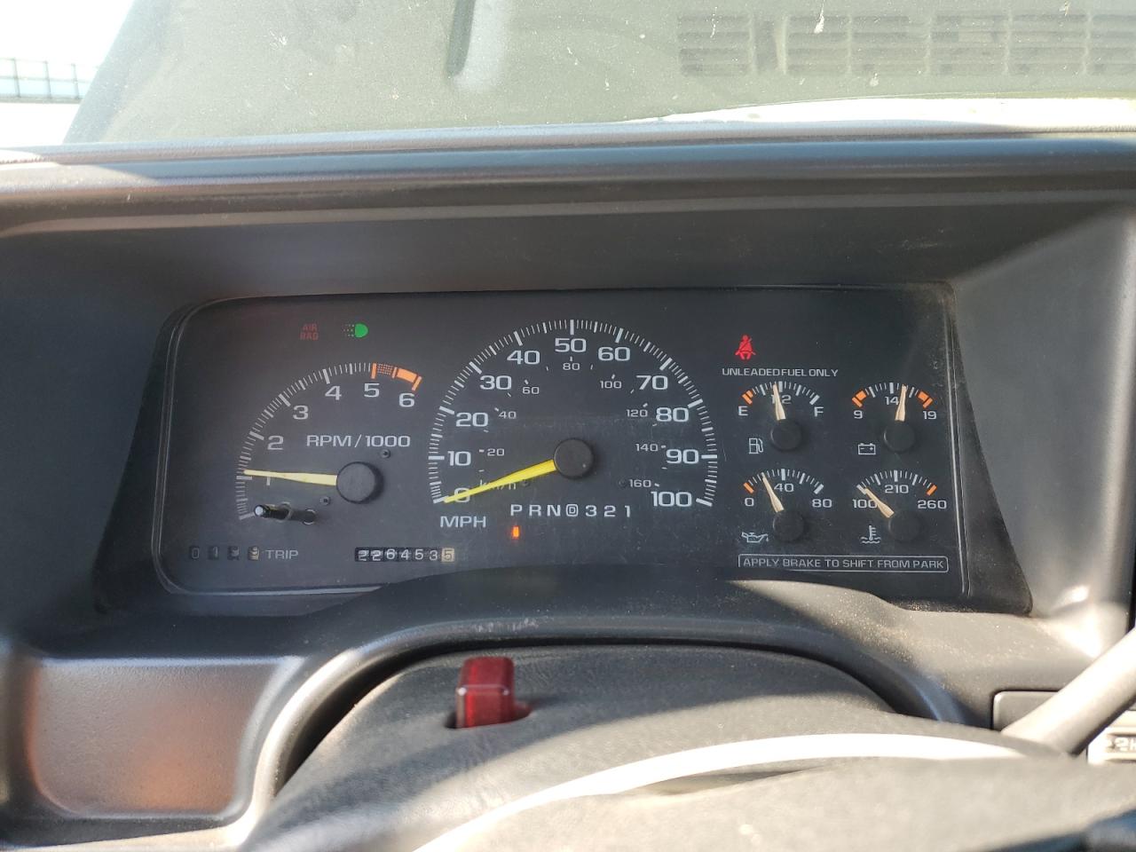 1996 Chevrolet Tahoe K1500 VIN: 3GNEK18R5TG116889 Lot: 62400455