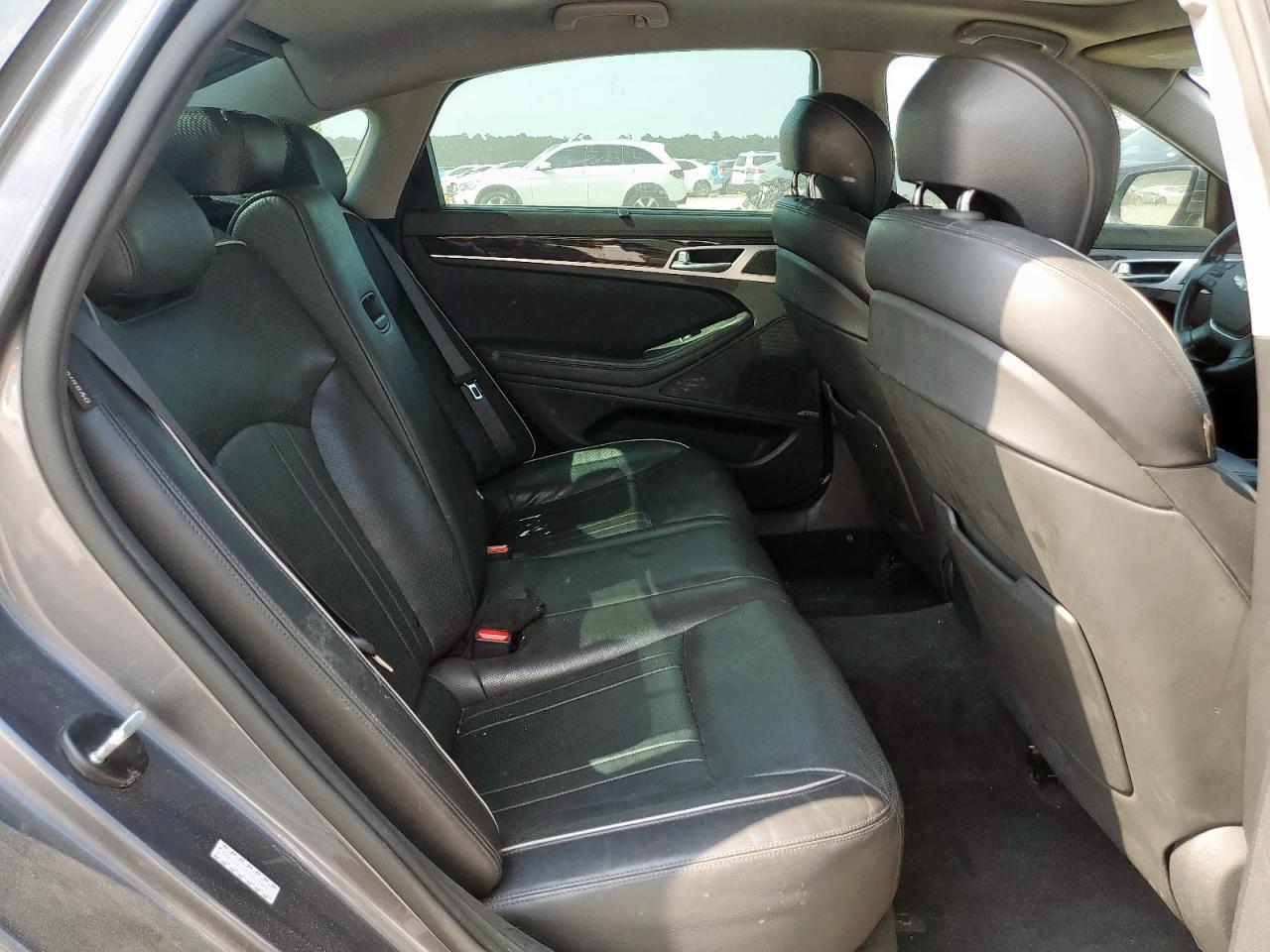 2015 Hyundai Genesis 3.8L VIN: KMHGN4JE8FU071896 Lot: 59482235