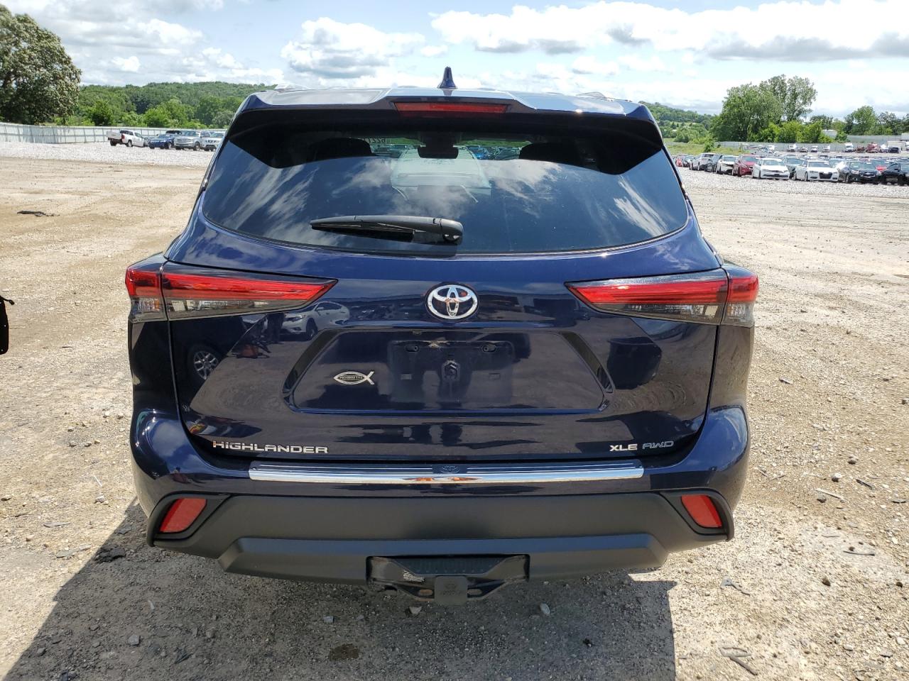2022 Toyota Highlander Xle VIN: 5TDGZRBH3NS227229 Lot: 62271585