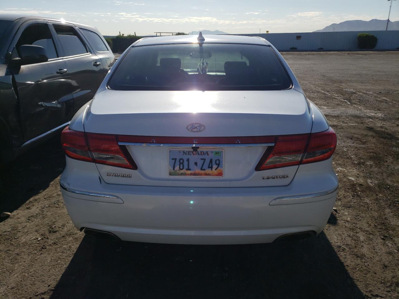 2011 Hyundai Azera Gls VIN: KMHFC4DF9BA559594 Lot: 63214485