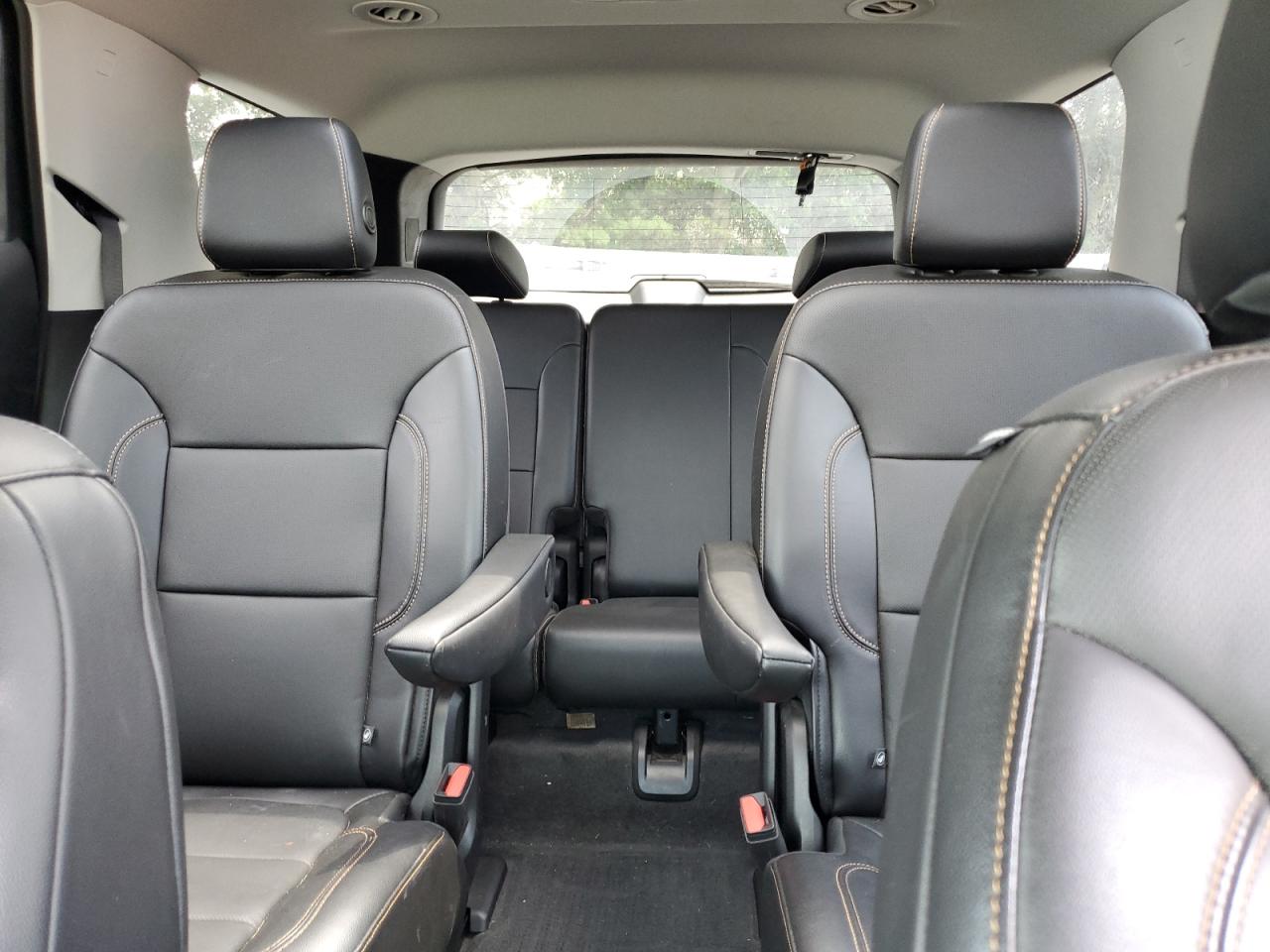 2018 Chevrolet Traverse Premier VIN: 1GNEVJKW1JJ281811 Lot: 62725705