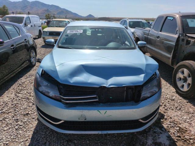 Sedans VOLKSWAGEN PASSAT 2013 Blue