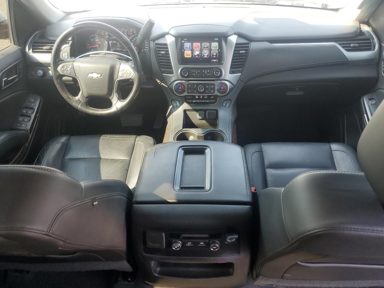 CHEVROLET TAHOE 2019 VIN 1GNSKBKC8KR163118 фото 8