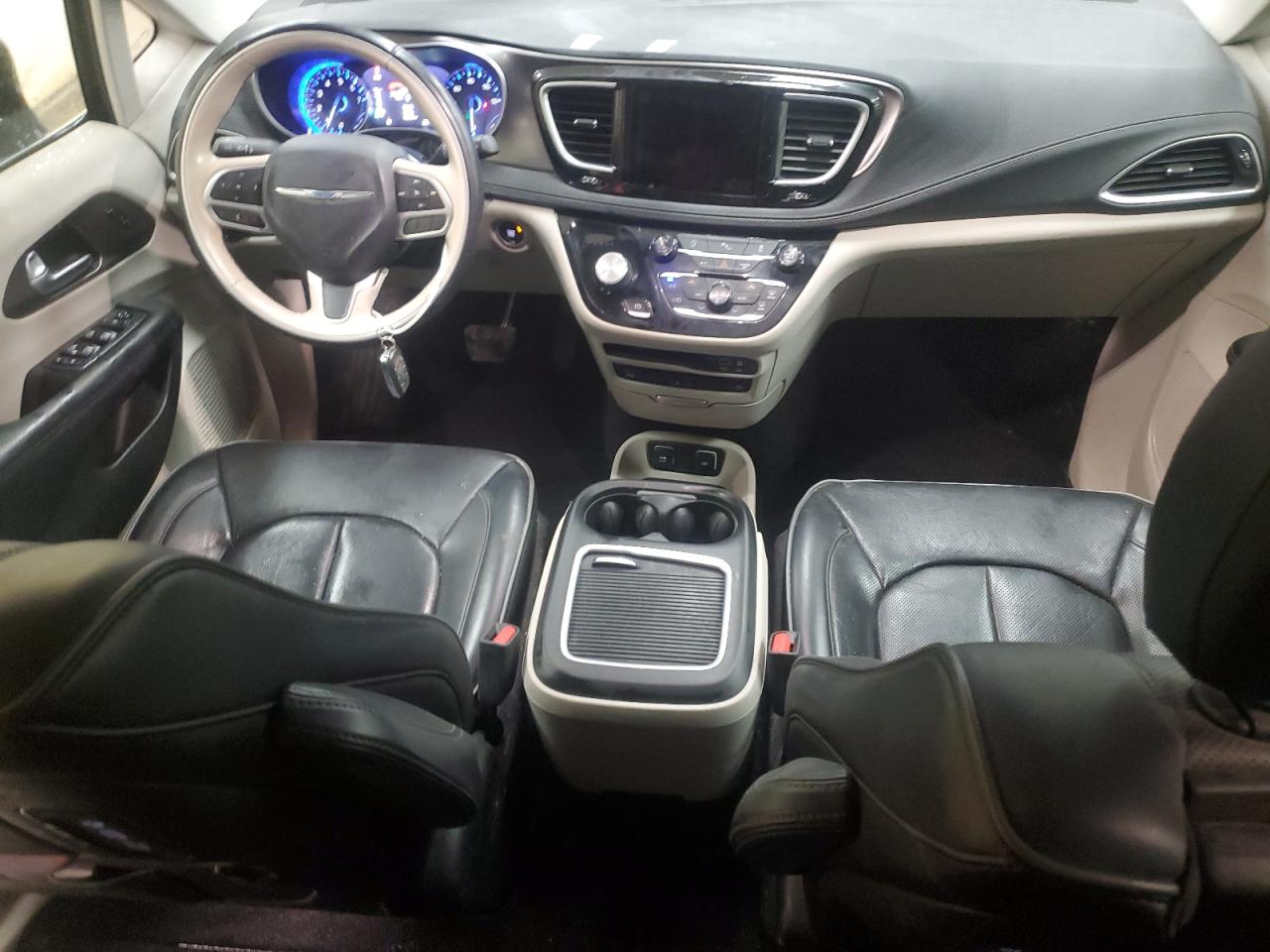 2018 Chrysler Pacifica Limited VIN: 2C4RC1GG2JR353046 Lot: 60729525