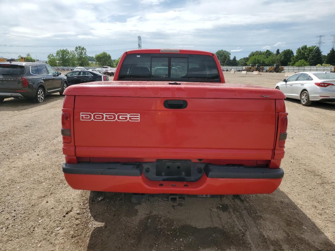 2000 Dodge Ram 1500 VIN: 1B7HC13Z6YJ139842 Lot: 61007955
