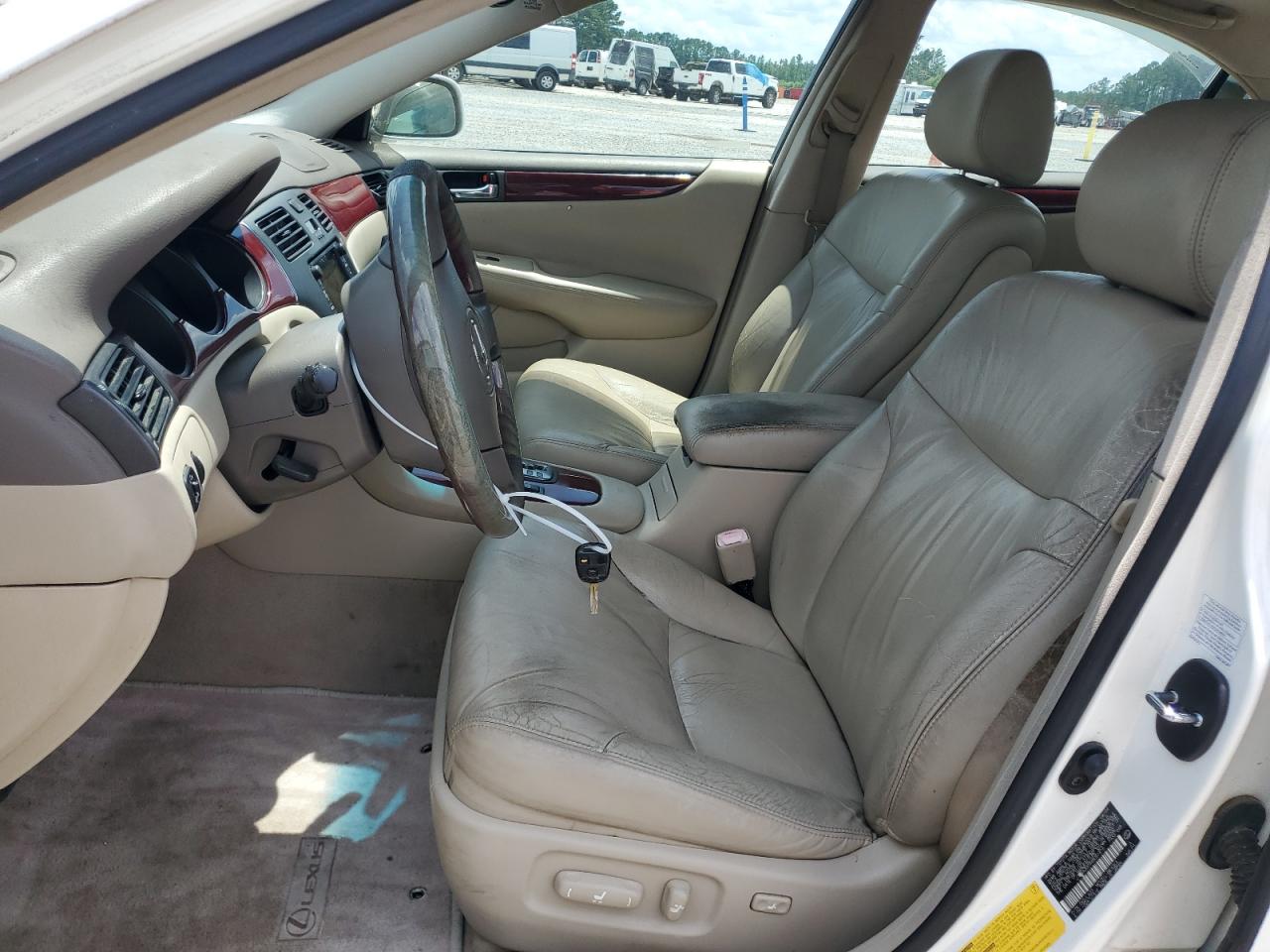 2004 Lexus Es 330 VIN: JTHBA30G945051816 Lot: 61302075