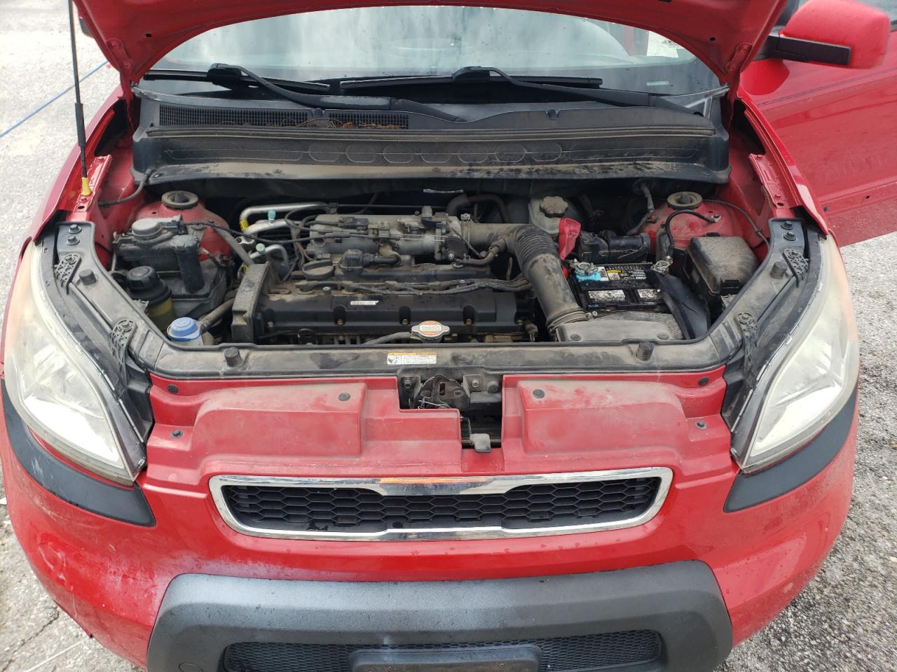 2011 Kia Soul + VIN: KNDJT2A27B7273809 Lot: 62750135