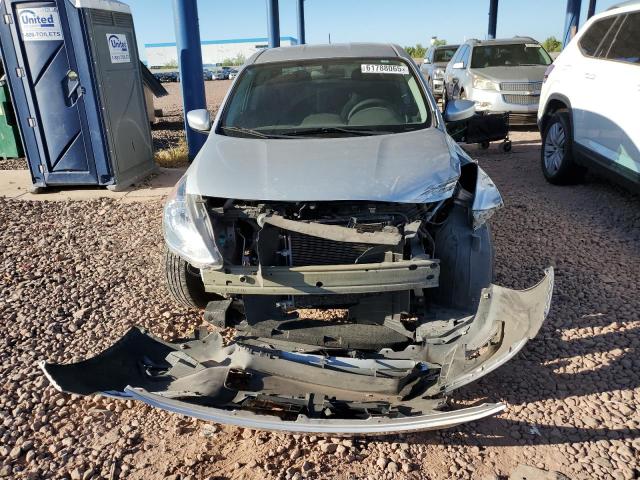  NISSAN VERSA 2016 Silver