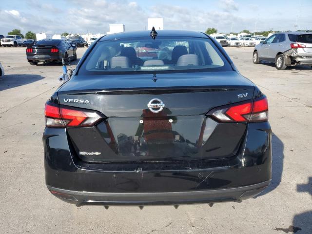  NISSAN VERSA 2021 Czarny