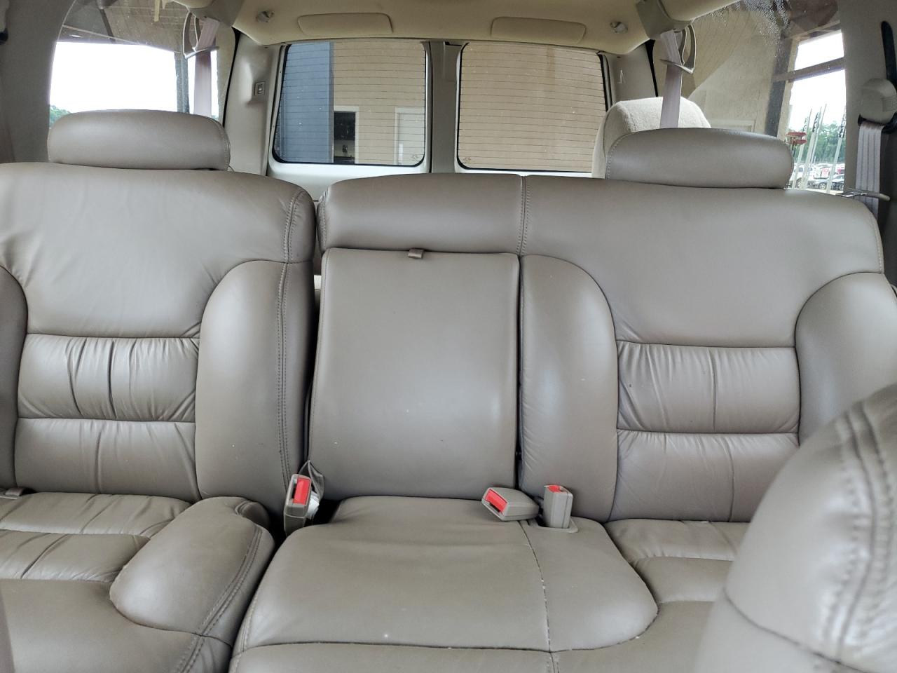 1999 Chevrolet Suburban C1500 VIN: 1GNEC16R3XJ559417 Lot: 61347455