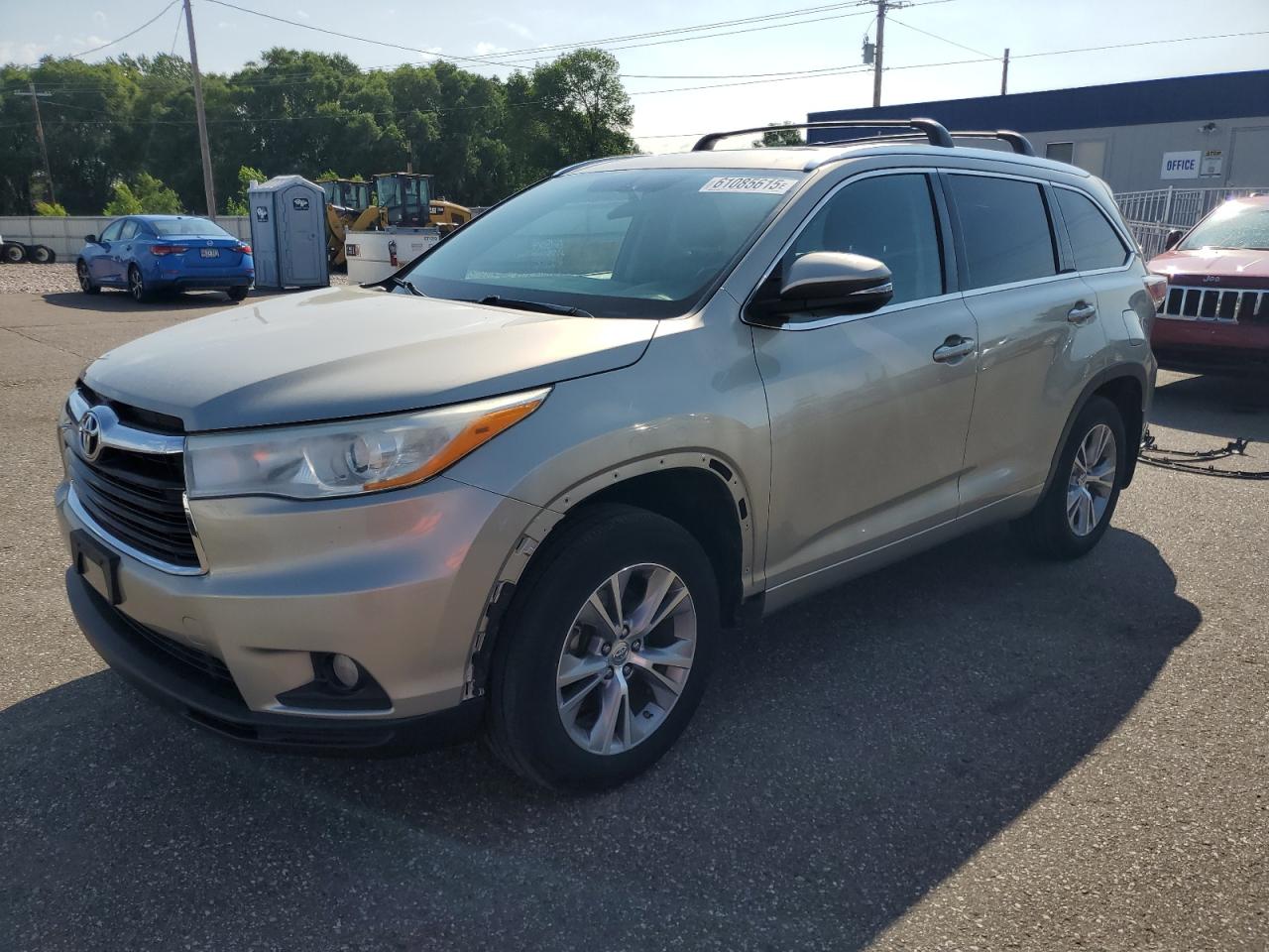 2014 Toyota Highlander Xle for Sale in Ham Lake, MN - Hail