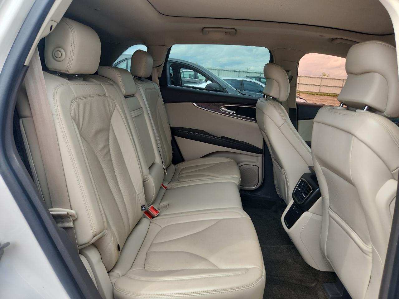 2016 Lincoln Mkx Reserve VIN: 2LMTJ8LP8GBL51894 Lot: 62332935