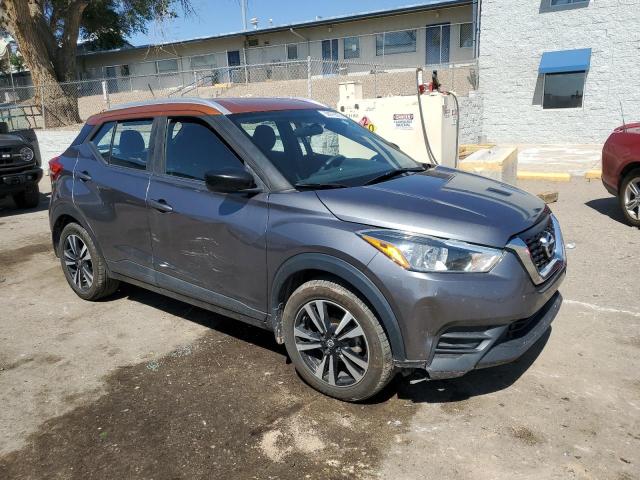  NISSAN KICKS 2018 Szary