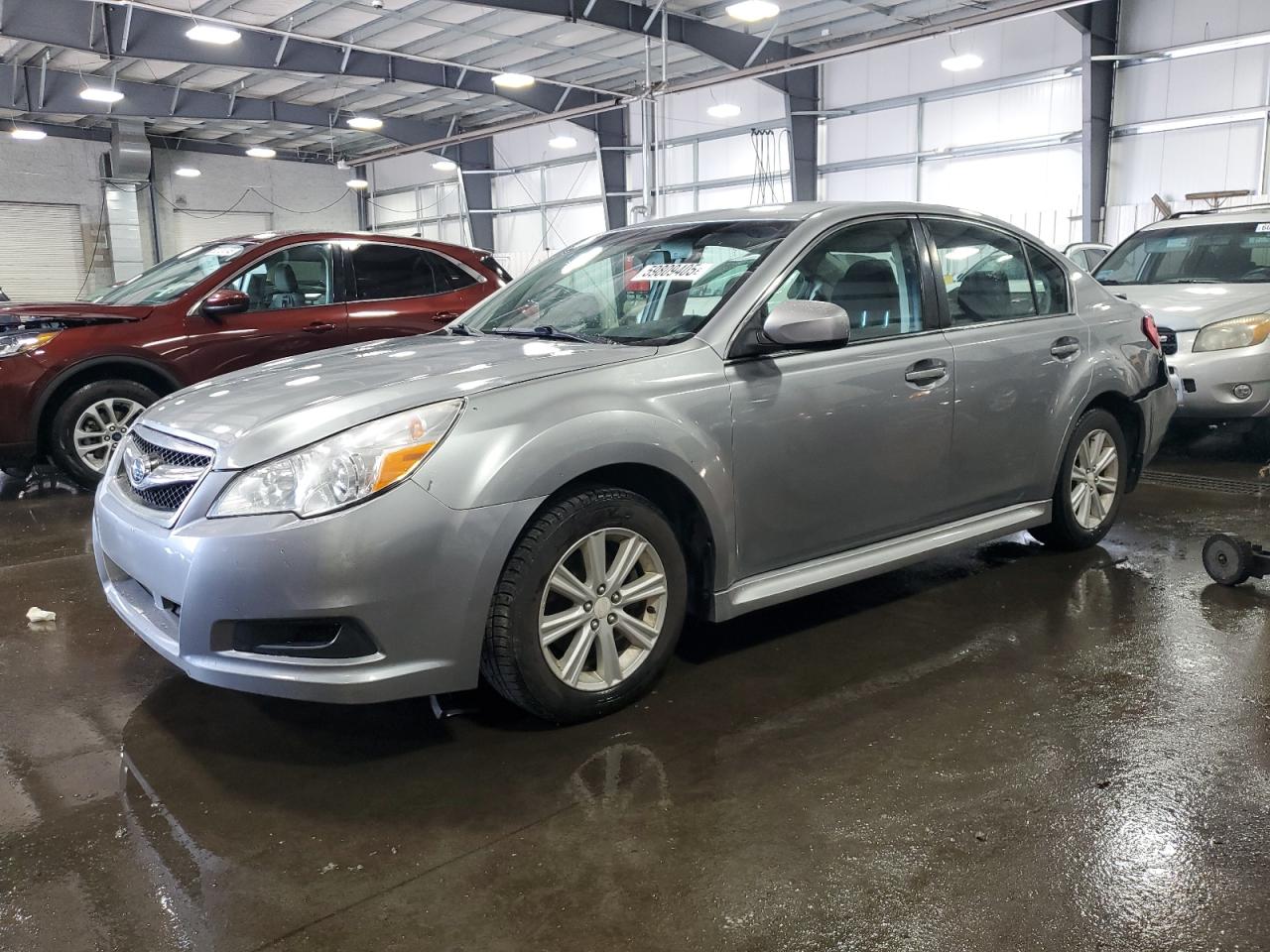 2011 Subaru Legacy 2.5I Premium за продажба в Ham Lake, MN - Rear End