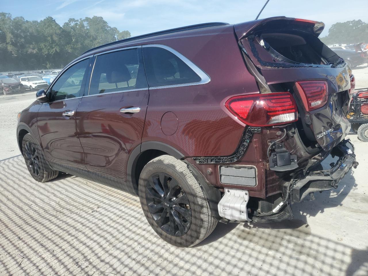 KIA SORENTO 2020 VIN 5XYPG4A52LG702962 фото 2