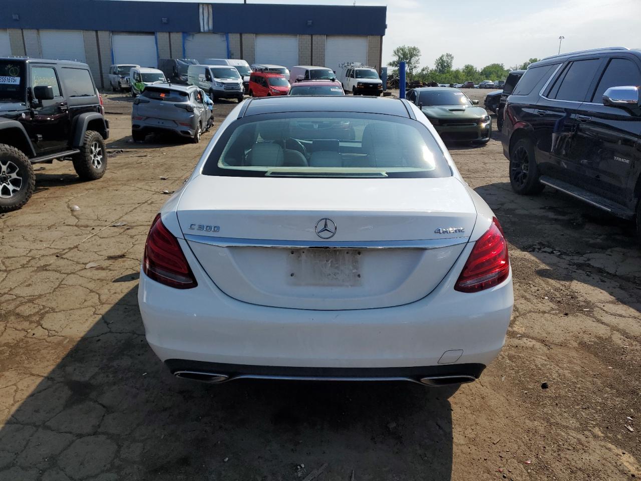 MERCEDES-BENZ C-CLASS 2015 VIN 55SWF4KB8FU017619 zdjęcie 6