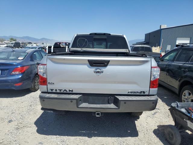  NISSAN TITAN 2017 Silver