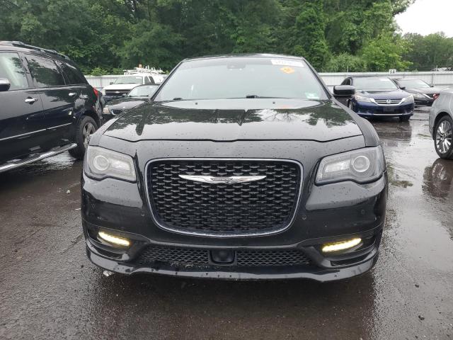 CHRYSLER 300 2018 Черный