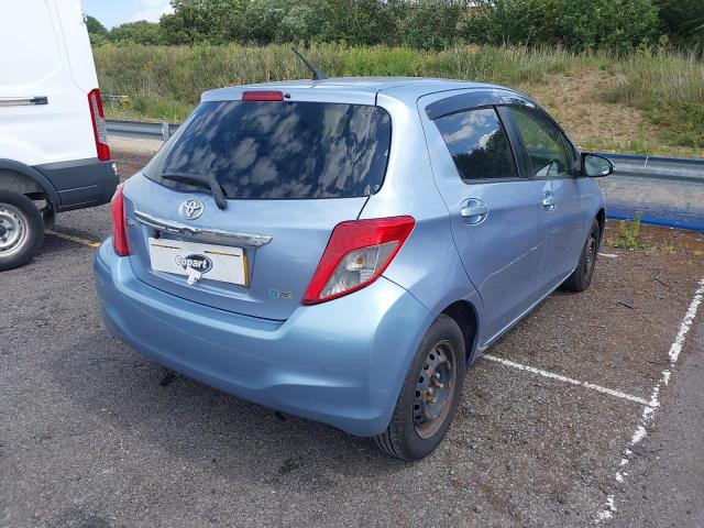 2011 TOYOTA VITZ