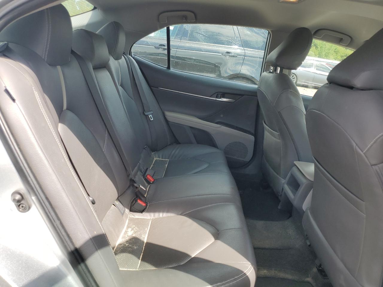 2019 Toyota Camry L VIN: 4T1B11HK2KU818161 Lot: 60850505