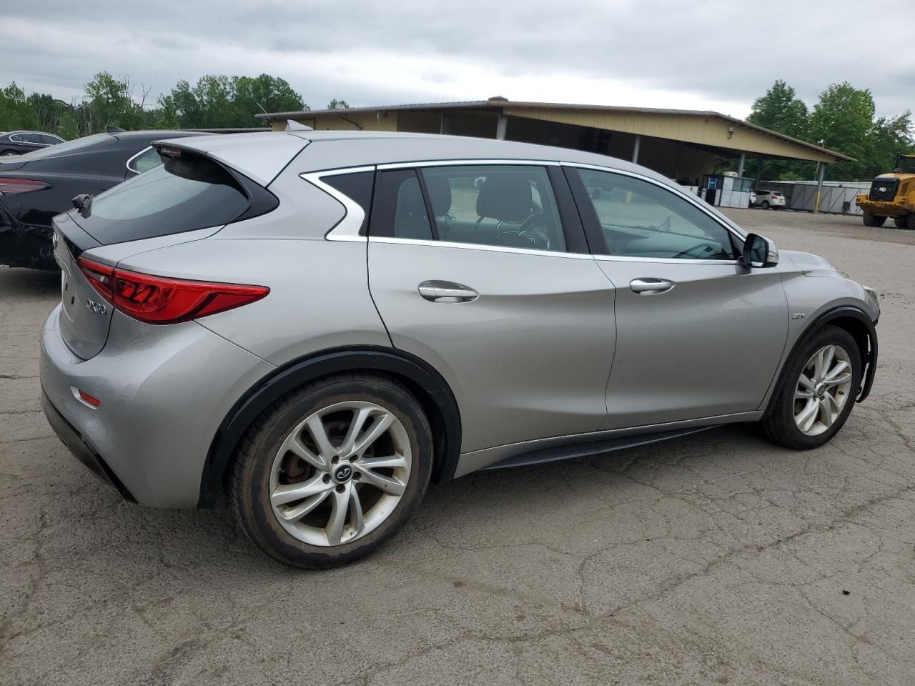 QX30 QX30