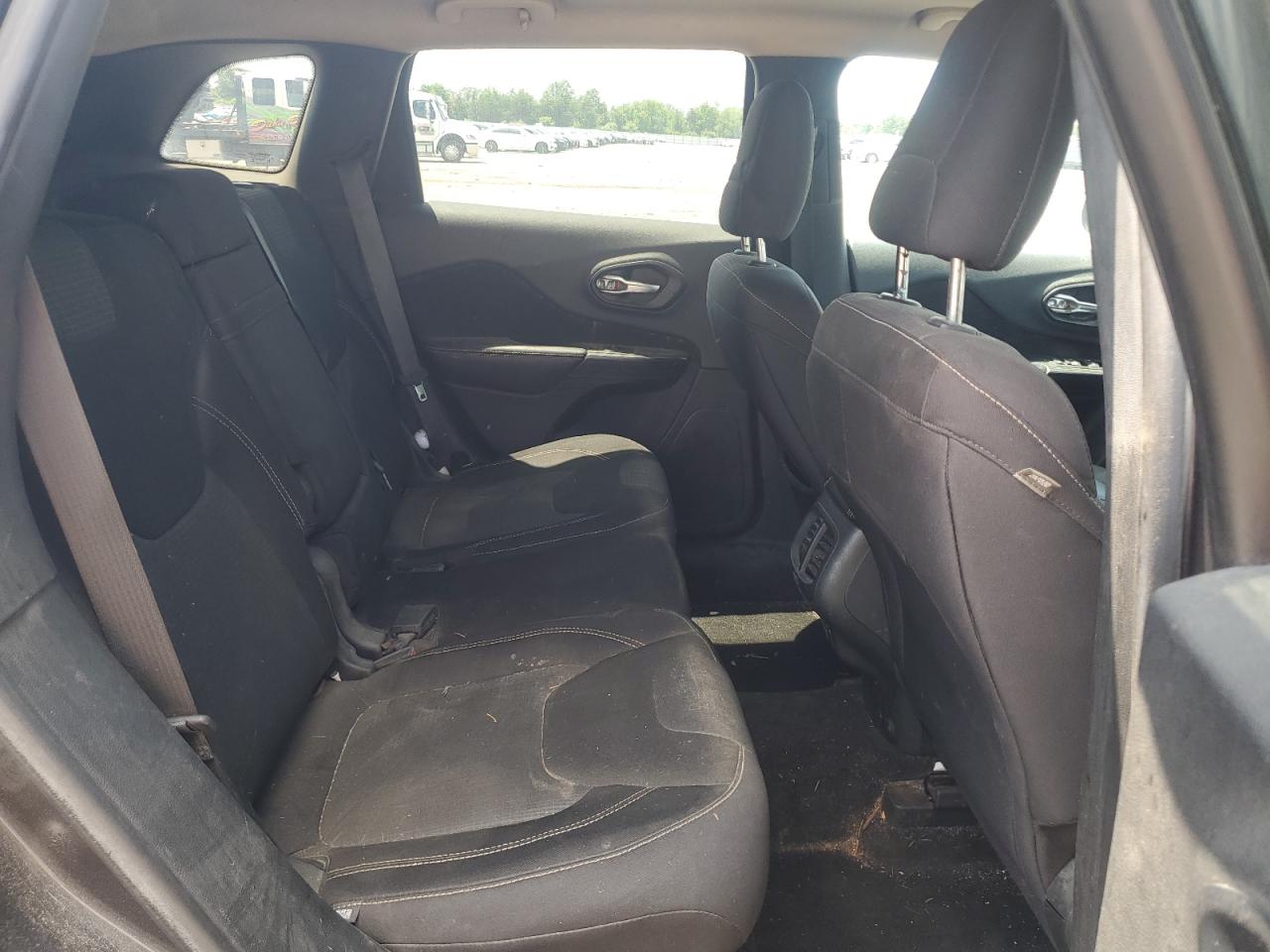 2015 Jeep Cherokee Latitude VIN: 1C4PJMCB1FW625089 Lot: 61573515